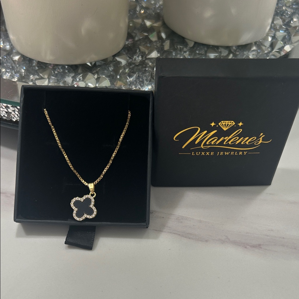 18k Gold Plated And Stainless Steel Clover Necklace